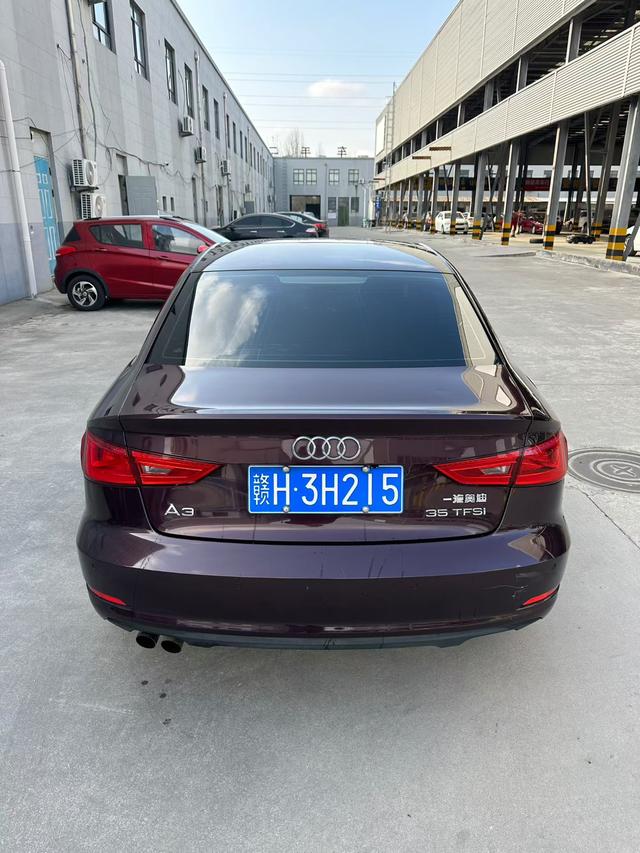 Audi A3 2014 Limousine 35 TFSI Automatic Comfort – фото 5