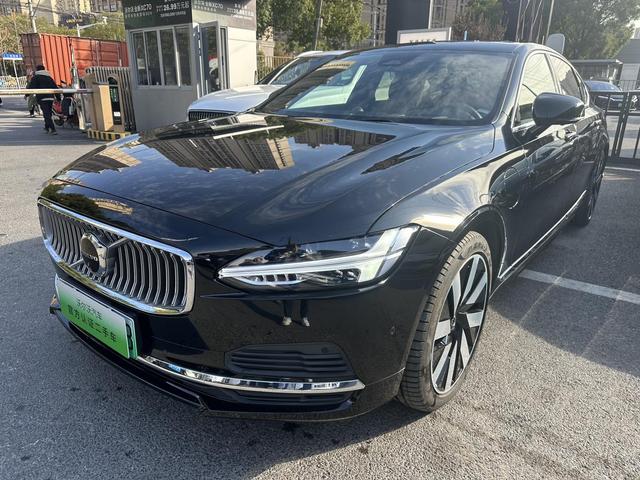 Volvo S90 PHEV 2024 модификация T8 4WD Long Battery Li f e Pro Smart Elegance Deluxe Edition – фото 1