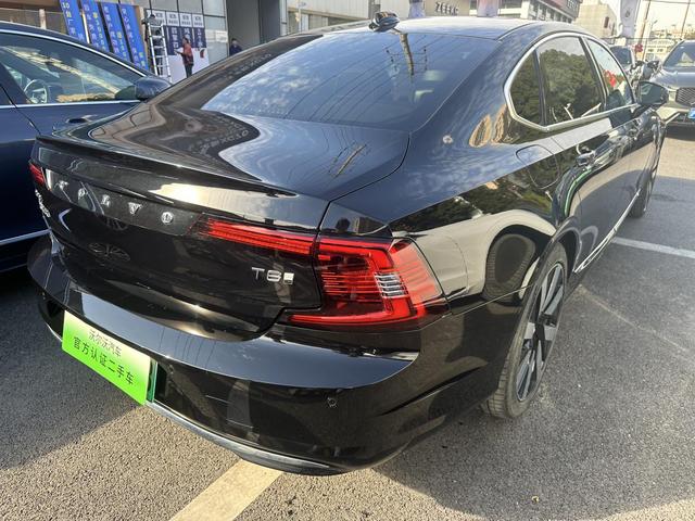 Volvo S90 PHEV 2024 модификация T8 4WD Long Battery Li f e Pro Smart Elegance Deluxe Edition – фото 14