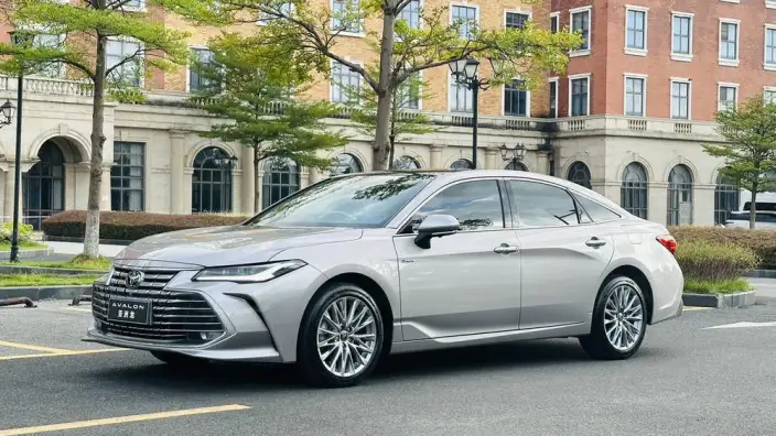 Toyota Avalon 2024 Model Intelligent Hybrid 2.0L E-CVT Premium Edition