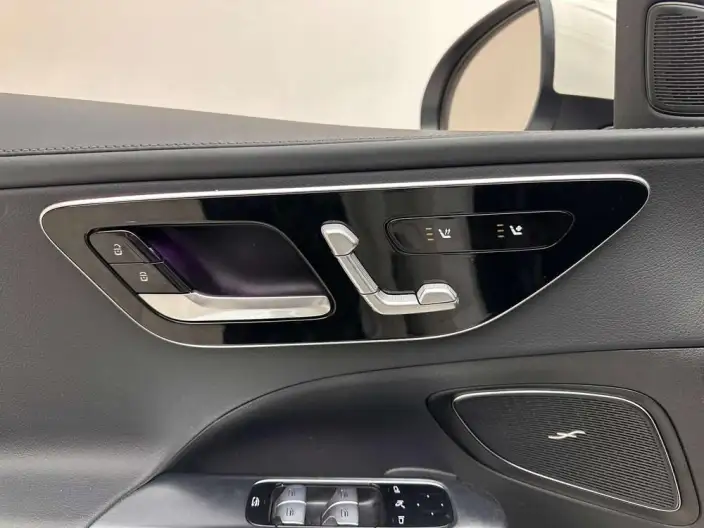 Mercedes-Benz C-Class 2025 Model C 260 L Sports Edition – фото 9
