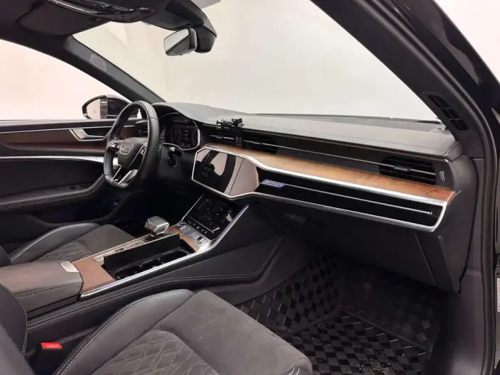 Audi A6L 2022 Model 55 TFSI quattro Exclusive Dynamic Model – фото 10