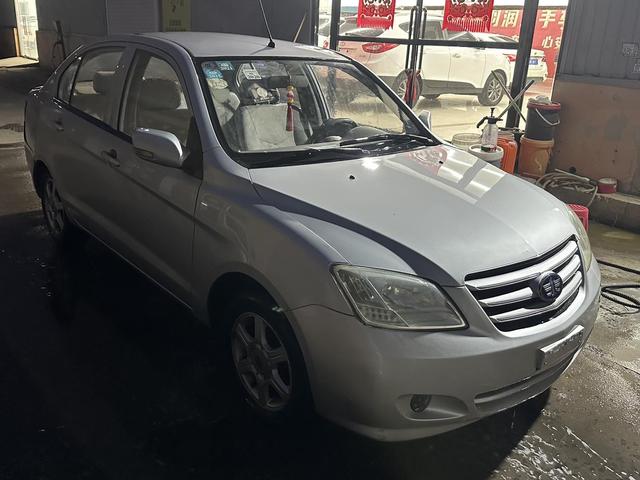 Xiali N5 2011 модификация 1.3L Manual Luxury – фото 3