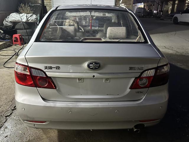 Xiali N5 2011 модификация 1.3L Manual Luxury – фото 5