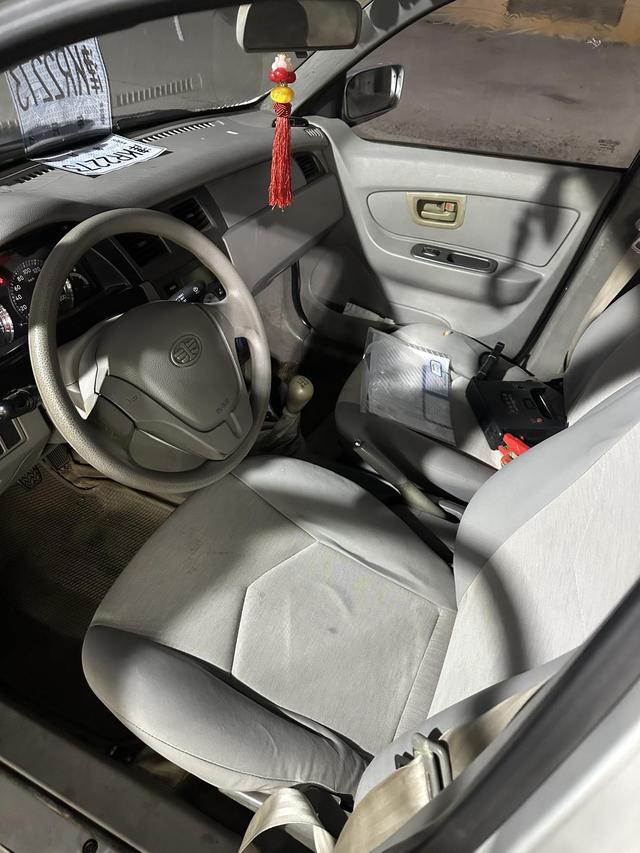 Xiali N5 2011 модификация 1.3L Manual Luxury – фото 7