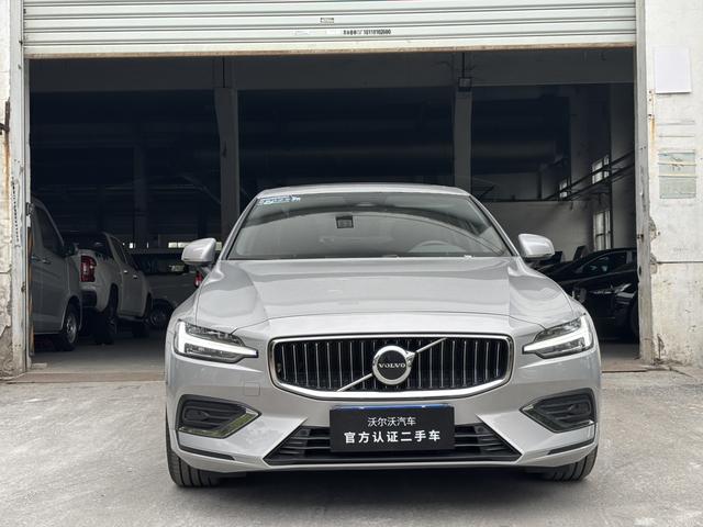 Volvo S60 2025 B4 Intelligent Long Range Luxury Edition – фото 2