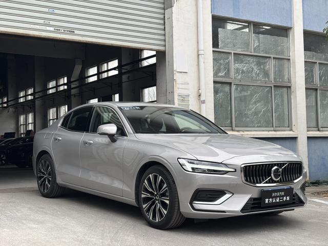 Volvo S60 2025 B4 Intelligent Long Range Luxury Edition – фото 3