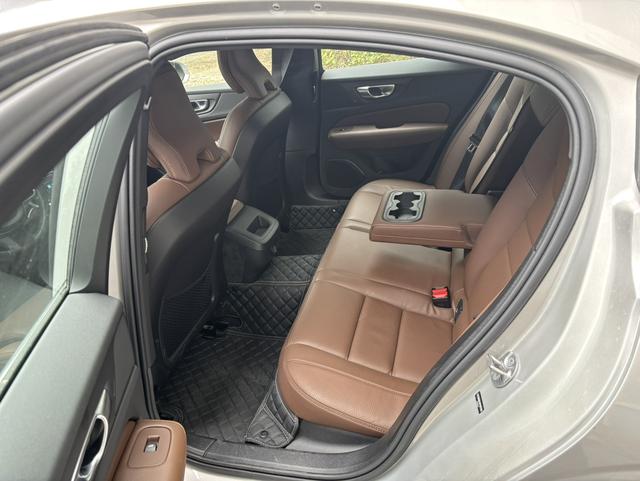 Volvo S60 2025 B4 Intelligent Long Range Luxury Edition – фото 9