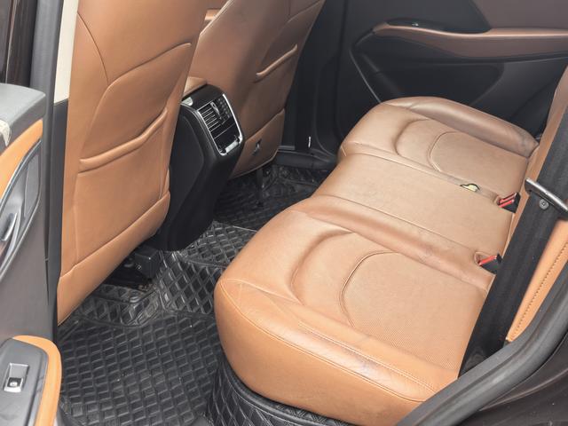 BORGWARD BX7 Модель 2018 года 28T 2WD Premium 5 seat National V – фото 5