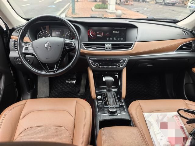 BORGWARD BX7 Модель 2018 года 28T 2WD Premium 5 seat National V – фото 6
