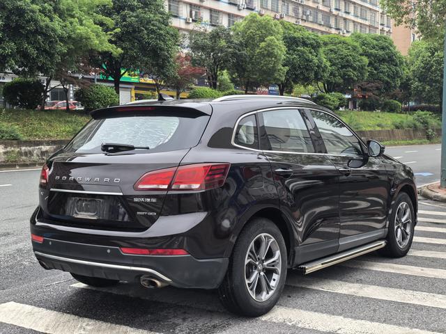 BORGWARD BX7 Модель 2018 года 28T 2WD Premium 5 seat National V – фото 7