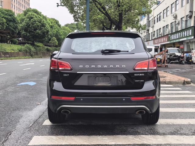 BORGWARD BX7 Модель 2018 года 28T 2WD Premium 5 seat National V – фото 8