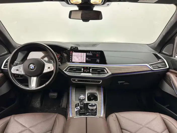 BMW X5 2022 Model xDrive 40Li M Sports Set – фото 9