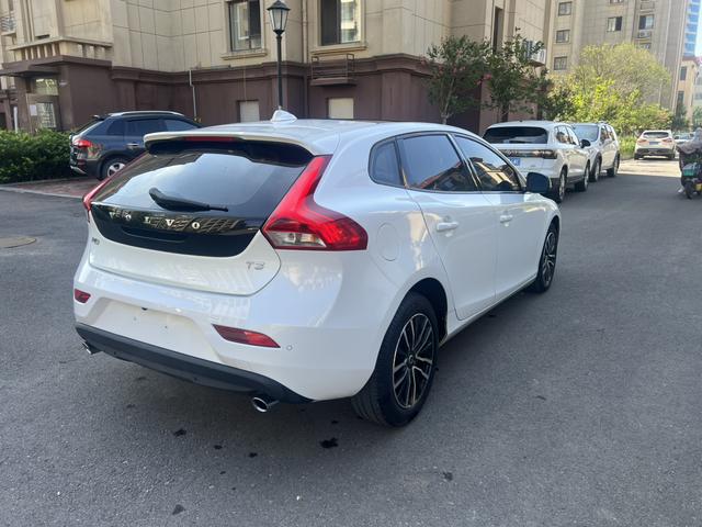 Volvo V40 2017 T3 Intelligent Refined – фото 7