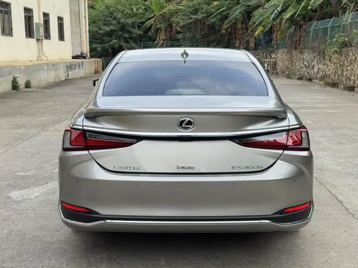 Lexus ES 2022 Model 200 Superior Edition – фото 5