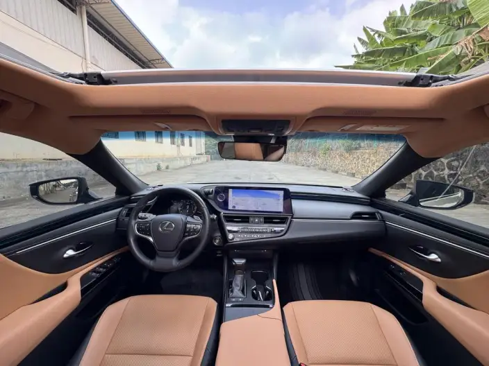 Lexus ES 2022 Model 200 Superior Edition – фото 6