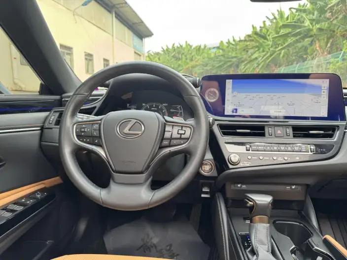 Lexus ES 2022 Model 200 Superior Edition – фото 7