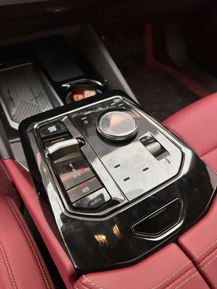 BMW 5 Series 2025 Model 530Li Leading Model M Sports Set – фото 10
