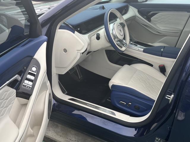 VOYAH FREE 2021 AWD Standard Extended-Range Exclusive Luxury Pack – фото 7