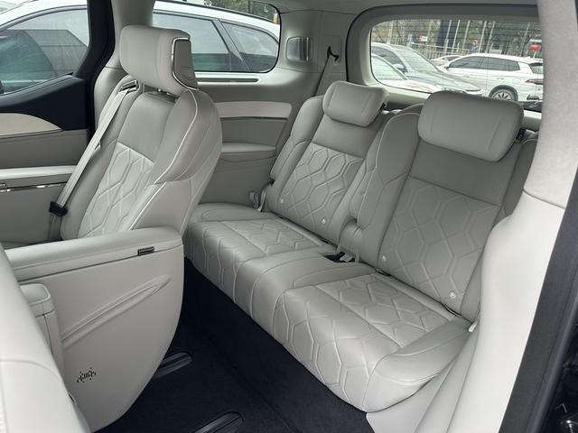Volvo EM90 2025 Ultra 6-Seater – фото 6