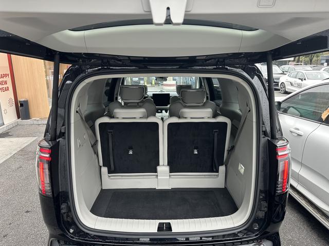 Volvo EM90 2025 Ultra 6-Seater – фото 12