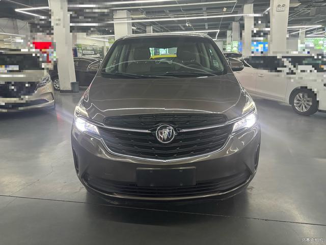 Buick GL8 2022 Land Business Class 652T Comfort – фото 2