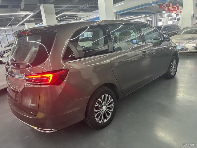 Buick GL8 2022 Land Business Class 652T Comfort – фото 6