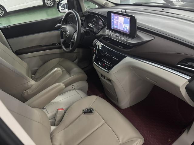 Buick GL8 2022 Land Business Class 652T Comfort – фото 7