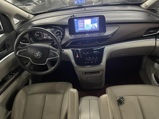 Buick GL8 2022 Land Business Class 652T Comfort – фото 8