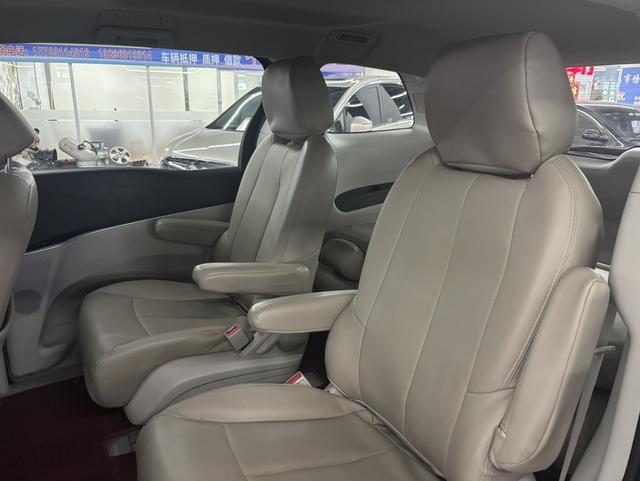 Buick GL8 2022 Land Business Class 652T Comfort – фото 11