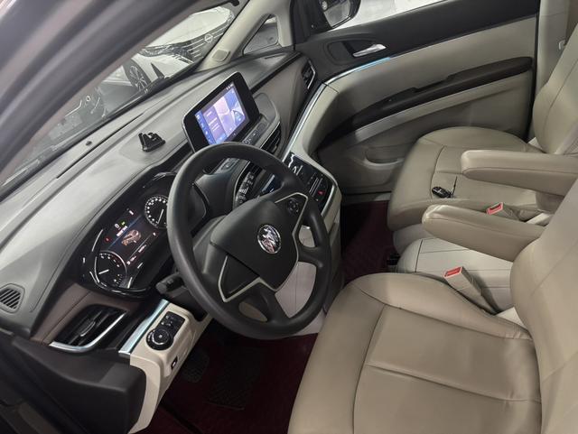 Buick GL8 2022 Land Business Class 652T Comfort – фото 12
