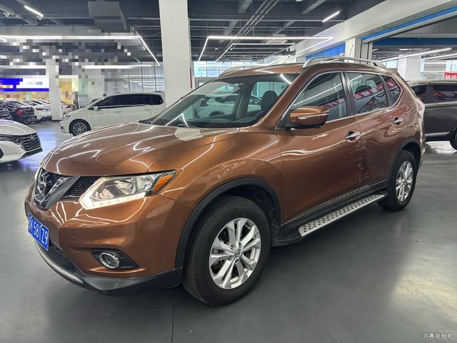 Nissan X-Trail 2014 2.0L CVT Comfort 2WD – фото 1