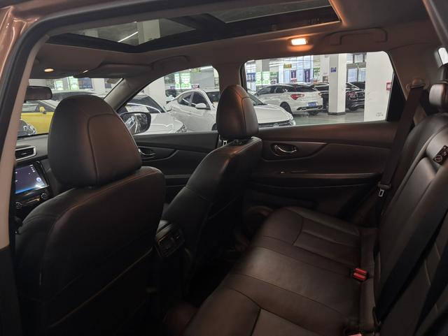 Nissan X-Trail 2014 2.0L CVT Comfort 2WD – фото 9