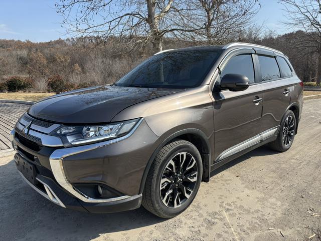 Mitsubishi Outlander 2020 2.0L 2WD Enjoy 7-seat