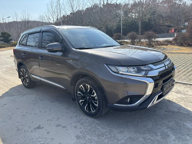 Mitsubishi Outlander 2020 2.0L 2WD Enjoy 7-seat