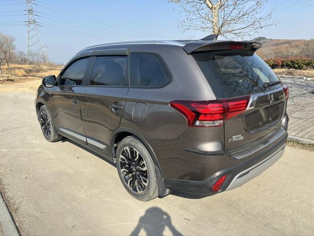 Mitsubishi Outlander 2020 2.0L 2WD Enjoy 7-seat