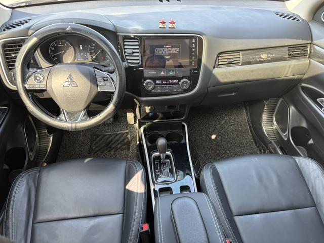 Mitsubishi Outlander 2020 2.0L 2WD Enjoy 7-seat – фото 9