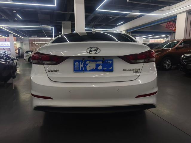Hyundai Elantra AD 2016 1.6L Automatic Smart Elite – фото 5