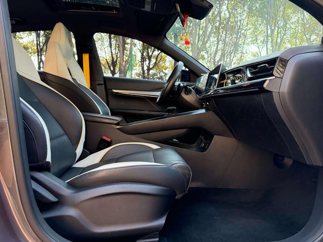 MG5 Scorpio 2022 1.5T Trophy Sport Flagship – фото 11