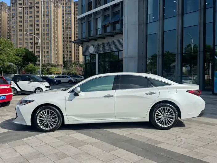 Toyota Avalon 2019 Model Hybrid 2.5L XLE Premium Edition China VI