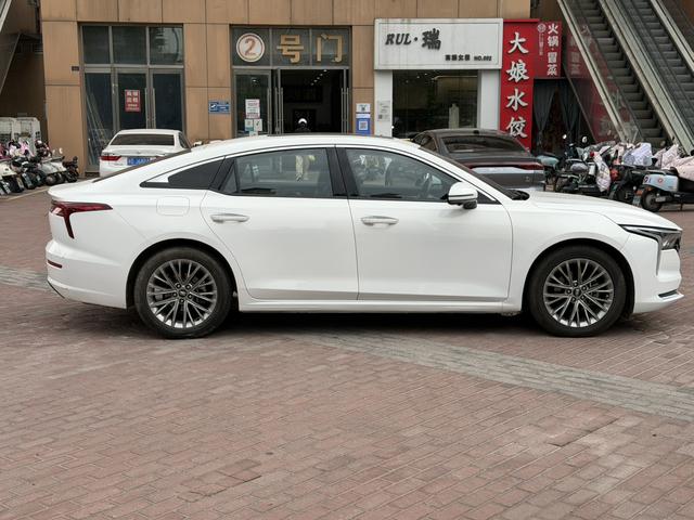 Bestune B70 2023 Third Gen 1.5T Automatic Smooth Enjoy – фото 8