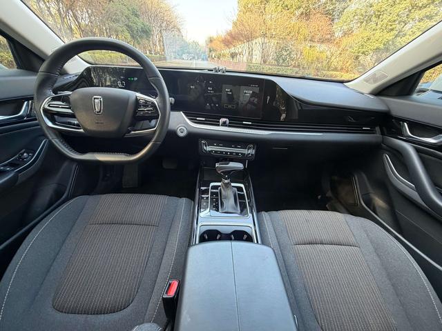 Bestune B70 2023 Third Gen 1.5T Automatic Smooth Enjoy – фото 14