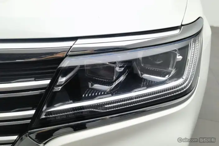 Roewe RX8 2019 Model 30T 2WD Superior Ultimate Edition – фото 7