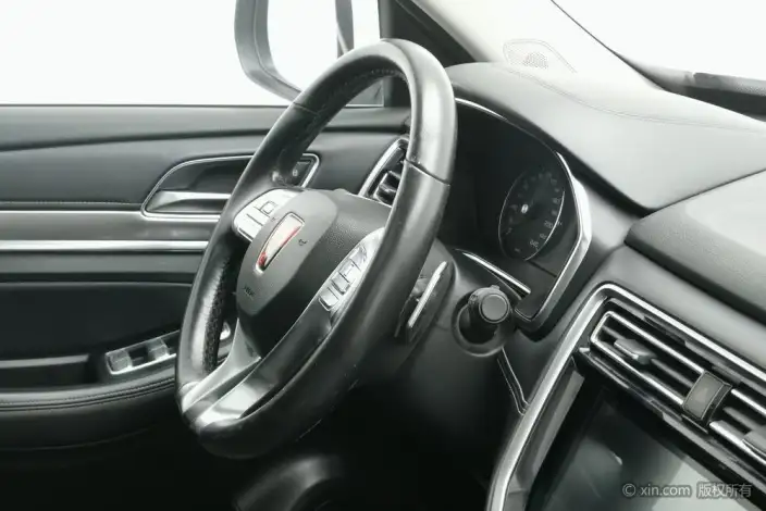 Roewe RX8 2019 Model 30T 2WD Superior Ultimate Edition – фото 8