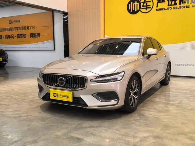 Volvo S60 2024 B4 B4 Smart Luxury – фото 1