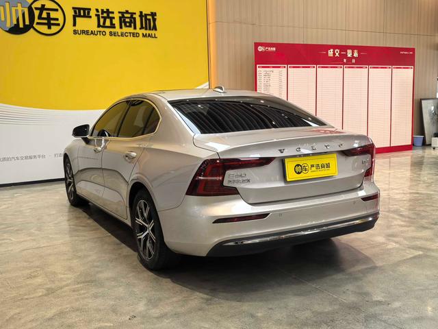 Volvo S60 2024 B4 B4 Smart Luxury – фото 6