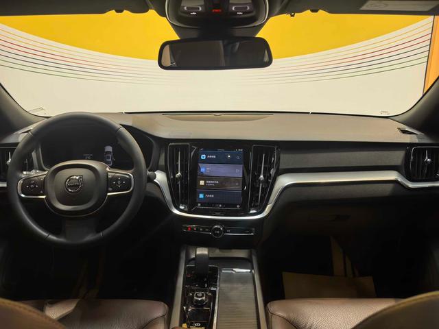 Volvo S60 2024 B4 B4 Smart Luxury – фото 8