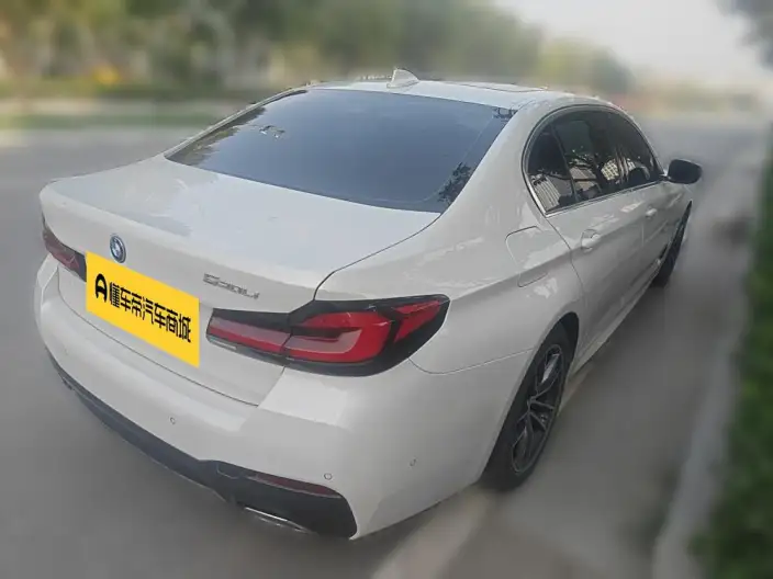 BMW 5 Series PHEV 2022 Model Facelift 535Le M Sports Set – фото 2