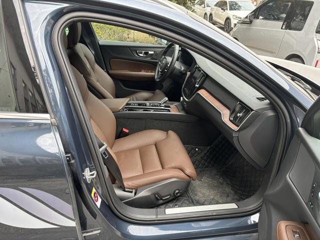Volvo V60 2025 B5 Intelligent Long Range Luxury Edition – фото 10