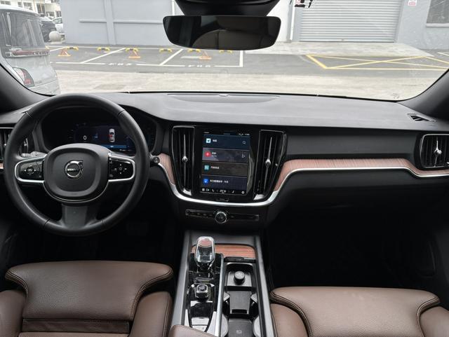 Volvo V60 2025 B5 Intelligent Long Range Luxury Edition – фото 12